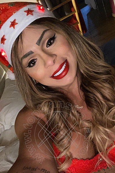 Foto selfie 23 di Thayla Santos Pornostar transex Milano