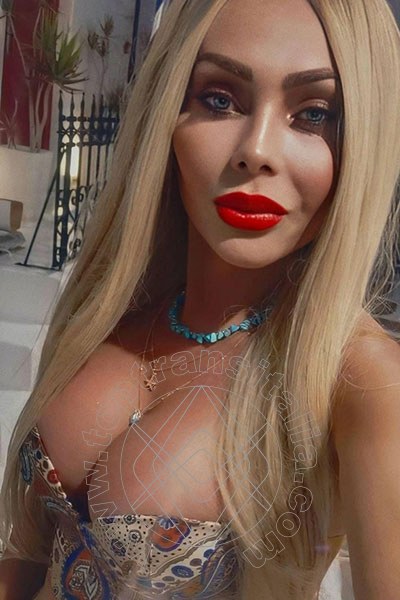 Foto selfie 12 di Chrystal Medeiros Pornostar transex Pescara