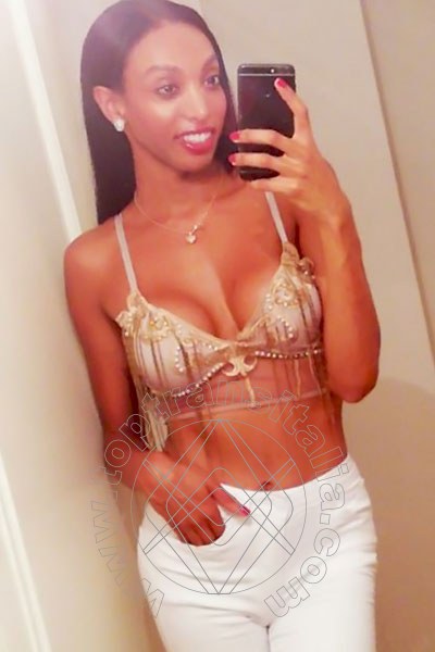 Foto selfie 28 di Naomi Closed transex Milano