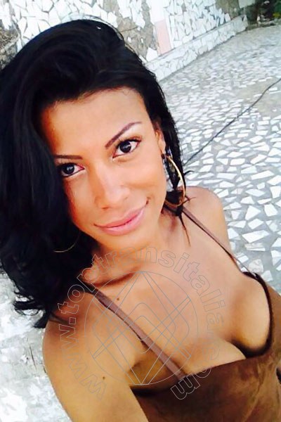 Foto selfie 45 di Miriany Ribeiro Pornostar transex Perugia