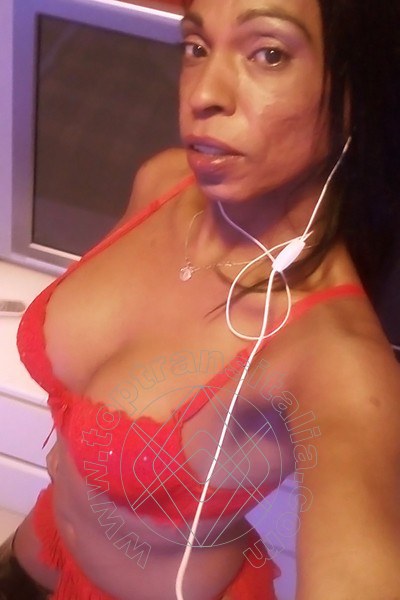Foto selfie 3 di Jennifer Lopez transex Giussano