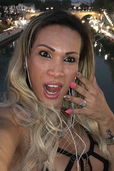 Foto selfie 91 di Jhoany Wilker Pornostar transex Bari