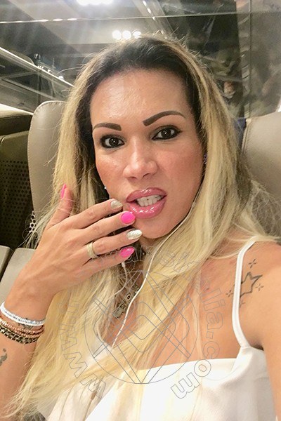 Foto selfie 88 di Jhoany Wilker Pornostar transex Bari