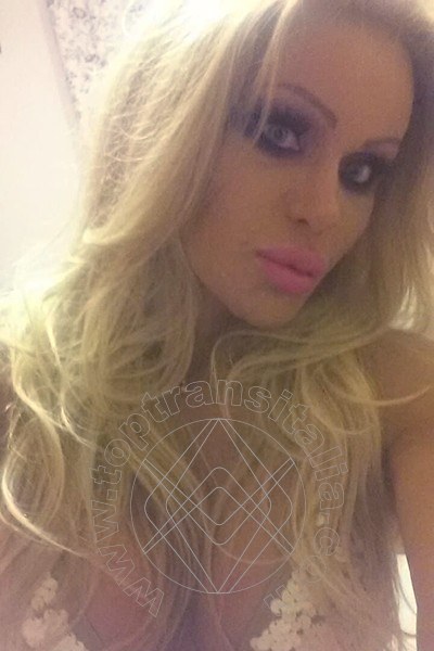 Foto selfie 26 di Evelyn Braga transex Dundalk
