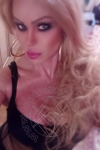 Foto selfie 11 di Evelyn Braga transex Dundalk