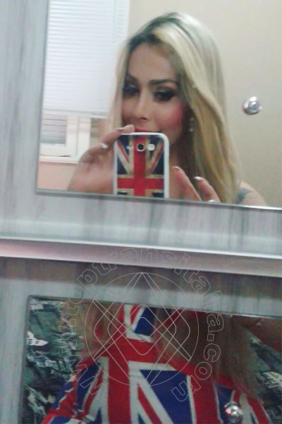 Foto selfie 10 di Giselly Kherllakian transex Colonnella