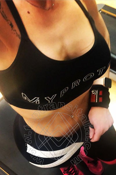 Foto selfie 25 di Giselly Kherllakian transex Colonnella