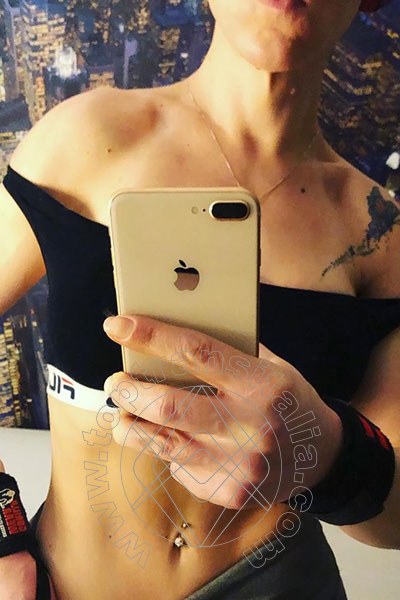 Foto selfie 22 di Giselly Kherllakian transex Colonnella