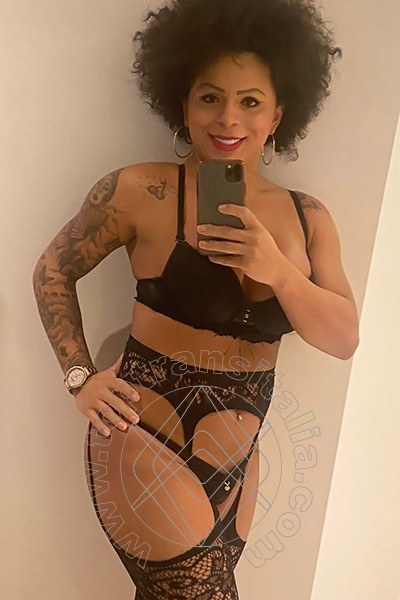 Foto selfie 9 di Thayla Santos Pornostar transex Milano