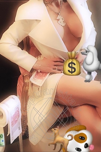 Foto selfie hot 25 di Regina Audrey Italiana transex Monza