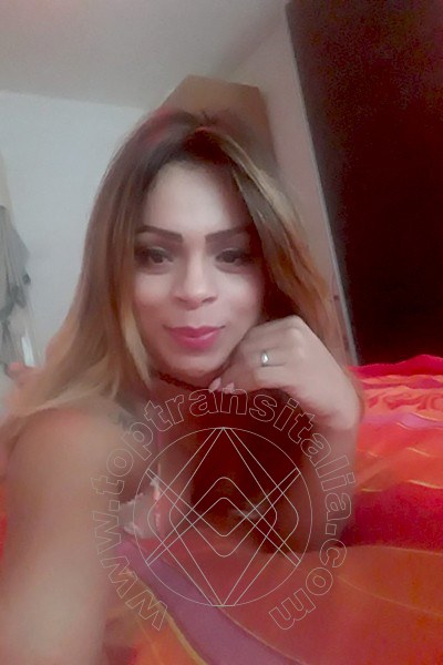 Foto selfie 39 di Thayla Santos Pornostar transex Milano