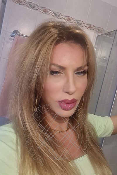 Foto selfie 50 di Pamela L' Italiana Piu' Calda transex Firenze
