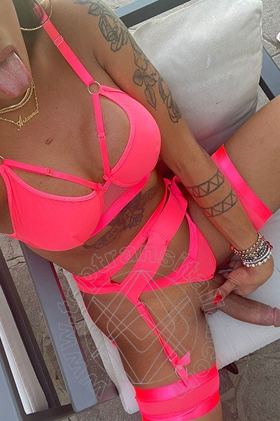 Foto selfie hot 11 di Arianna Ferrari Pornostar transex Napoli