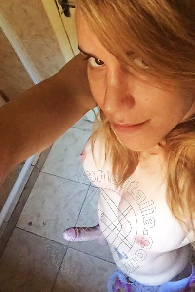 Foto selfie hot 18 di Giselly  Bella transex Ponte San Giovanni