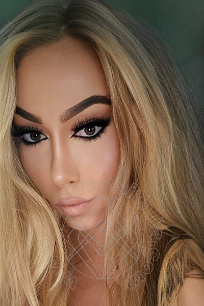 Foto selfie 9 di Giselly Kherllakian transex Colonnella