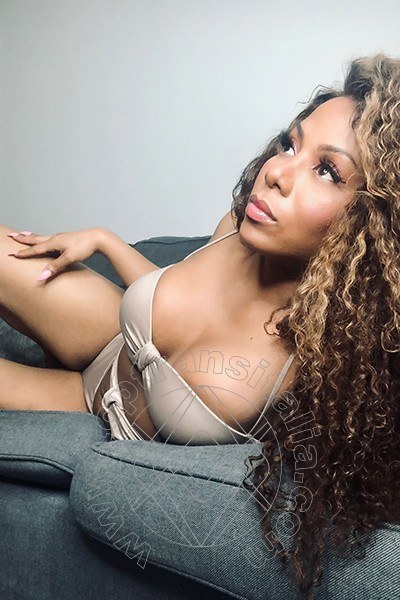 Foto selfie 19 di Tazia Duran transex Latina