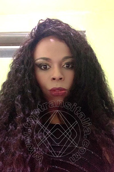 Foto selfie 2 di Monya Morosini transex Udine