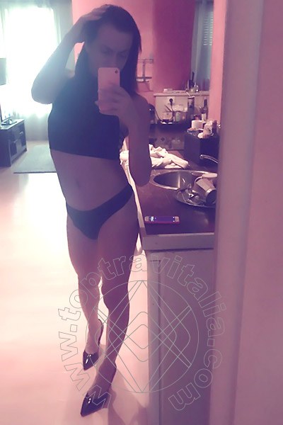 Foto selfie 114 di Samantha Dumont transex Riccione