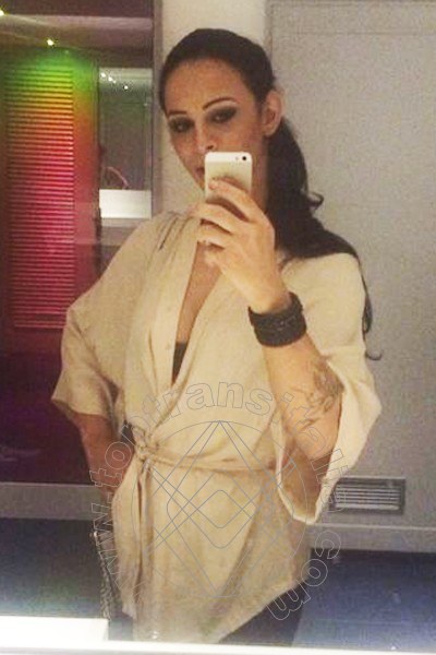 Foto selfie 26 di Natalia Rodrigues Pornostar transex Conegliano