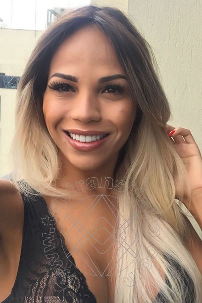 Foto selfie 36 di Rebecca Ferraz Pornostar transex Roma