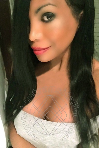 Foto selfie di Nicole Nogueira transex Dublino