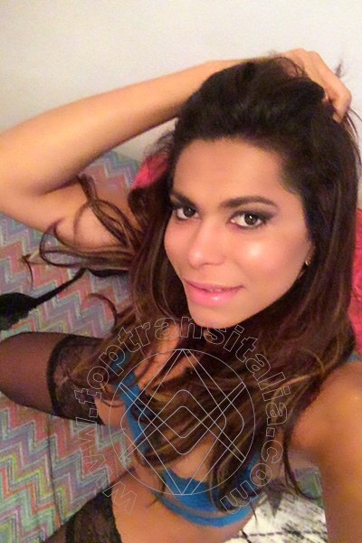 Foto selfie 28 di Danyella Alves Pornostar transex Lido Di Camaiore