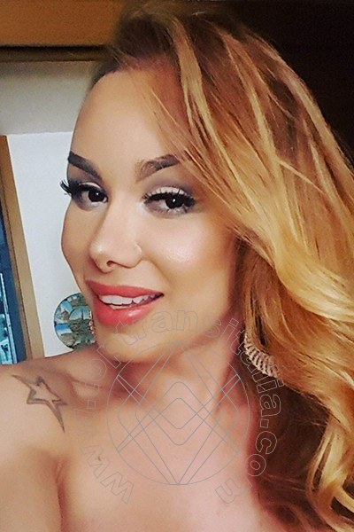 Foto selfie 80 di Kalena Rios Pornostar transex Milano