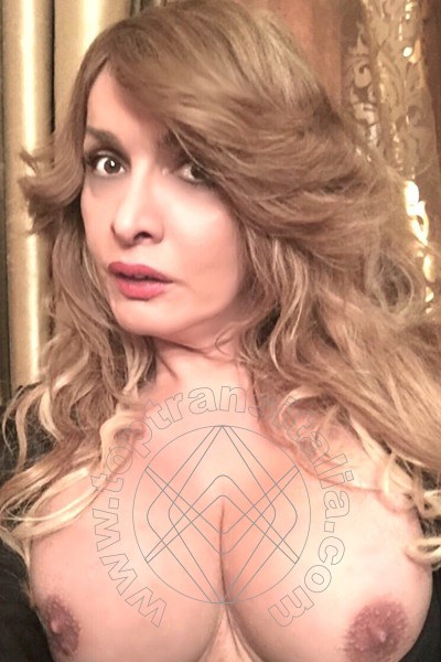 Foto selfie 76 di Nadia Grey transex Potenza