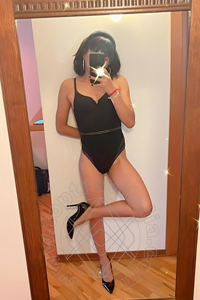 Foto selfie 38 di Samantha Dumont transex Riccione