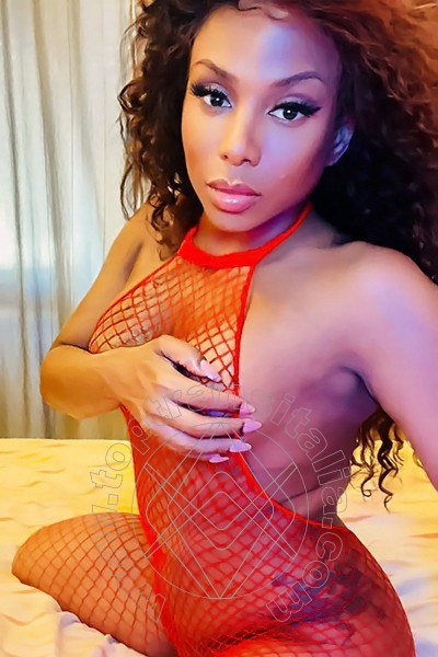 Foto selfie 18 di Tazia Duran transex Latina