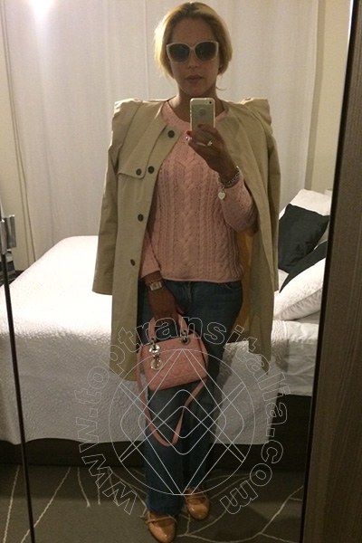 Foto selfie 162 di Adriana Ventury Pornostar transex Roma