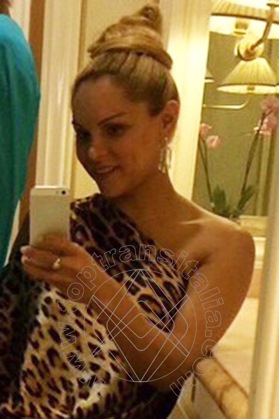 Foto selfie 171 di Adriana Ventury Pornostar transex Roma