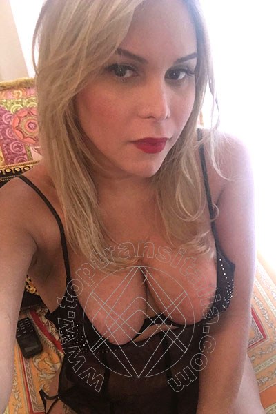 Foto selfie 147 di Adriana Ventury Pornostar transex Roma