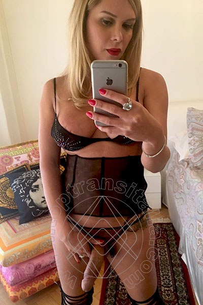 Foto selfie hot 24 di Adriana Ventury Pornostar transex Roma
