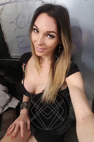 Foto selfie 61 di Laviny Albuquerque Pornostar transex Legnano