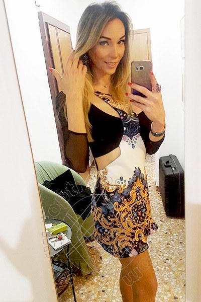 Foto selfie 56 di Laviny Albuquerque Pornostar transex Legnano