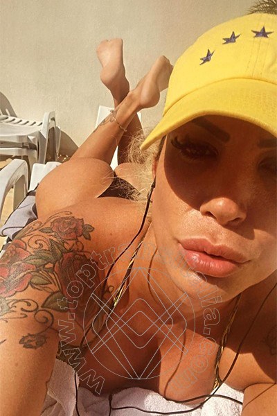 Foto selfie 1 di Julie Berdu Pornostar transex Parigi