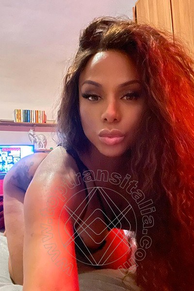 Foto selfie 17 di Tazia Duran transex Latina