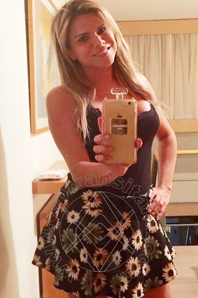 Foto selfie 99 di Hilda Brasil Pornostar transex Cannes