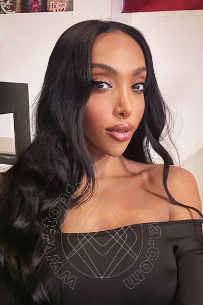 Foto selfie 14 di Naomi Closed transex Milano