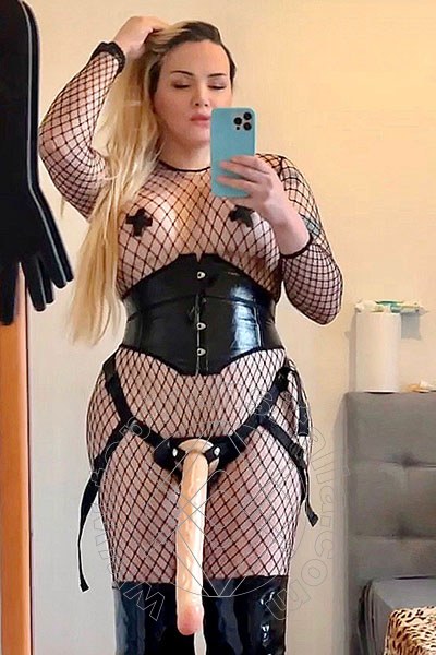 Foto selfie hot 3 di Marcelly transex Friburgo