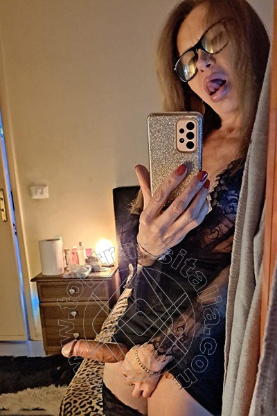 Foto selfie hot 9 di Selenia Blond transex Quartu Sant'elena