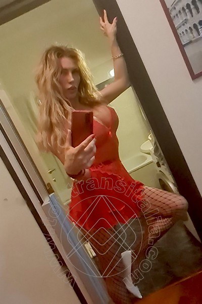 Foto selfie 36 di Pamela L' Italiana Piu' Calda transex Firenze