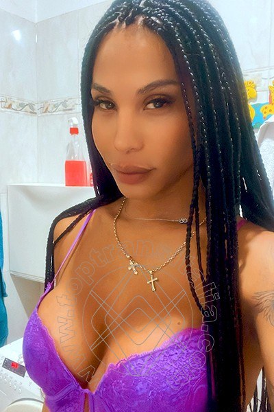 Foto selfie di Mikaella Pimentell Pornostar transex Roma