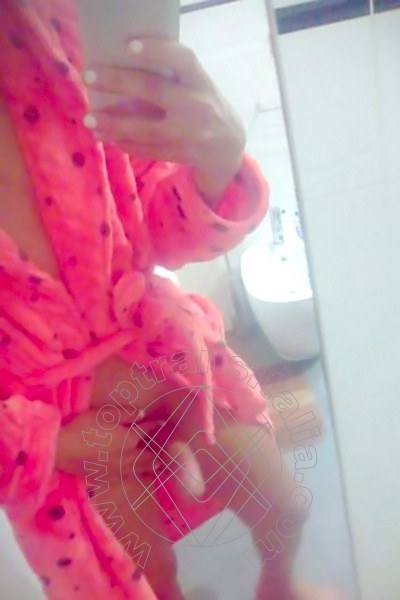 Foto selfie hot 3 di Stephanie transex Salvador Bahia