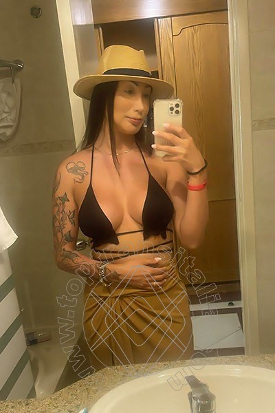 Foto selfie 11 di Raphaela Martins Pornostar transex Albisola Superiore