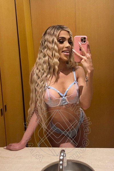 Foto selfie 8 di Sofia Rabello transex Milano