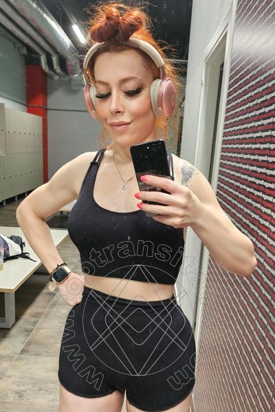 Foto selfie di Giselly Kherllakian transex Colonnella
