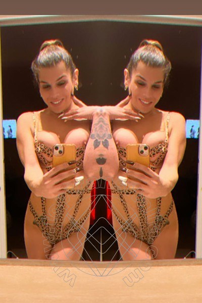 Foto selfie 13 di Chloe' Diamond Mazzini Pornostar transex Roseto Degli Abruzzi