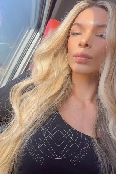Foto selfie 20 di Tasha Bolzani transex Bari